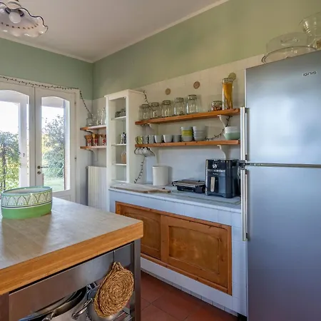 Vila House In Torto *